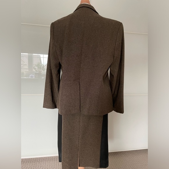 Ladies Jacket & Skirt - Picture 2 of 7